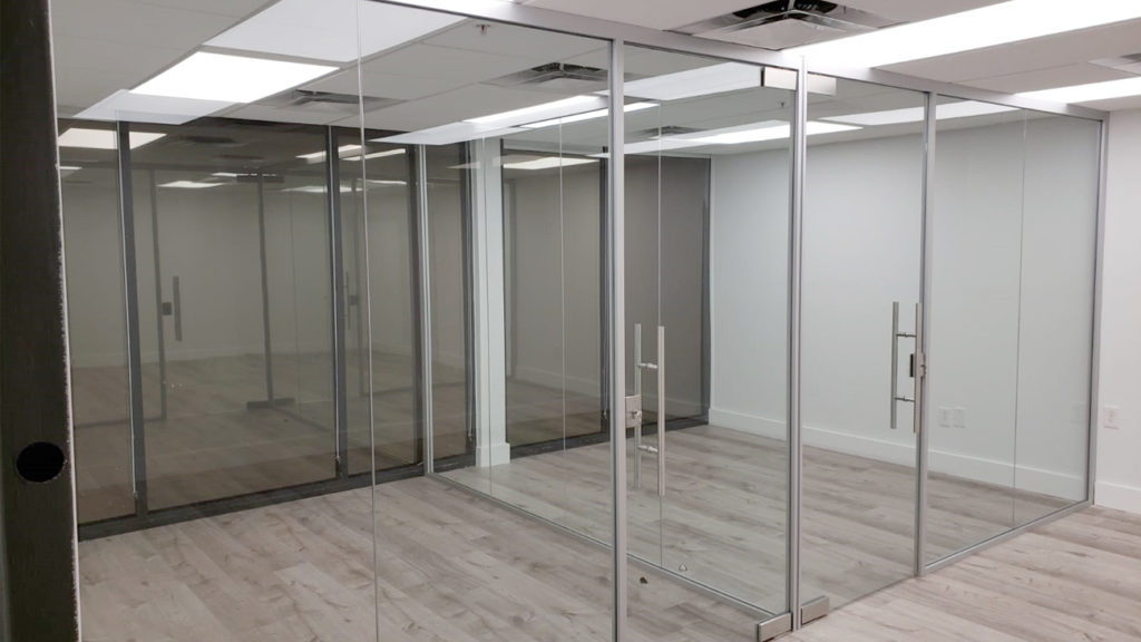 Frameless Glass Partitions for Floor Spring Pivot Door