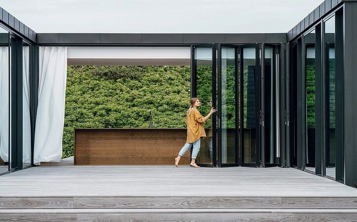 Latest Design Modern Aluminum Bifold Patio Door Villa House Large Bifold Folding Glass Doors