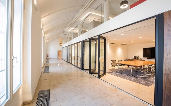 Hurricane proof exterior bifolding bi-fold doors