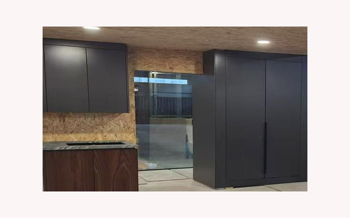 Square Frame Low Rise Villa Heat Insulated Modular Home Prefab Mirror Glass House