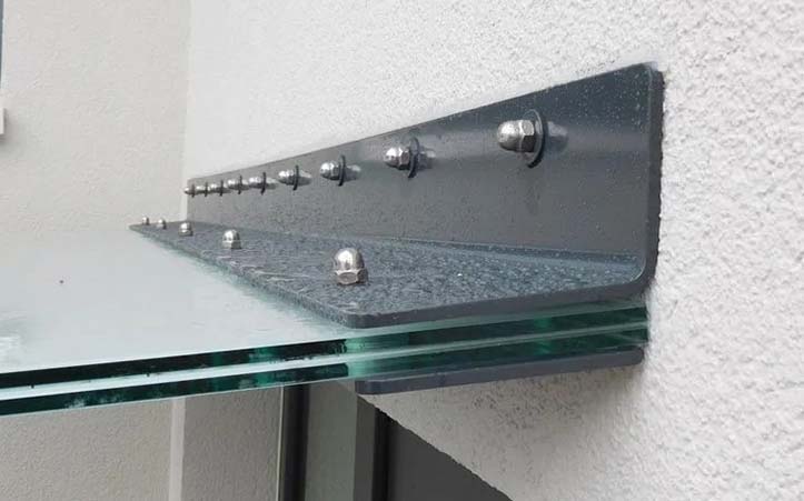 Outdoor ​​Glass Canopies for Commercial Buildings